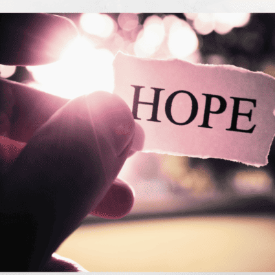 4 WAYS TO HOLD ON TO HOPE IN SEASONS OF DESPAIR